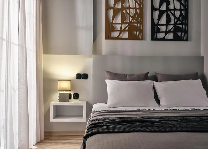 Pothos Suites